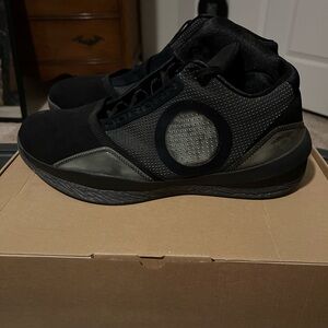 Jordan Men's Black and Dark Gray Athletic Shoes
